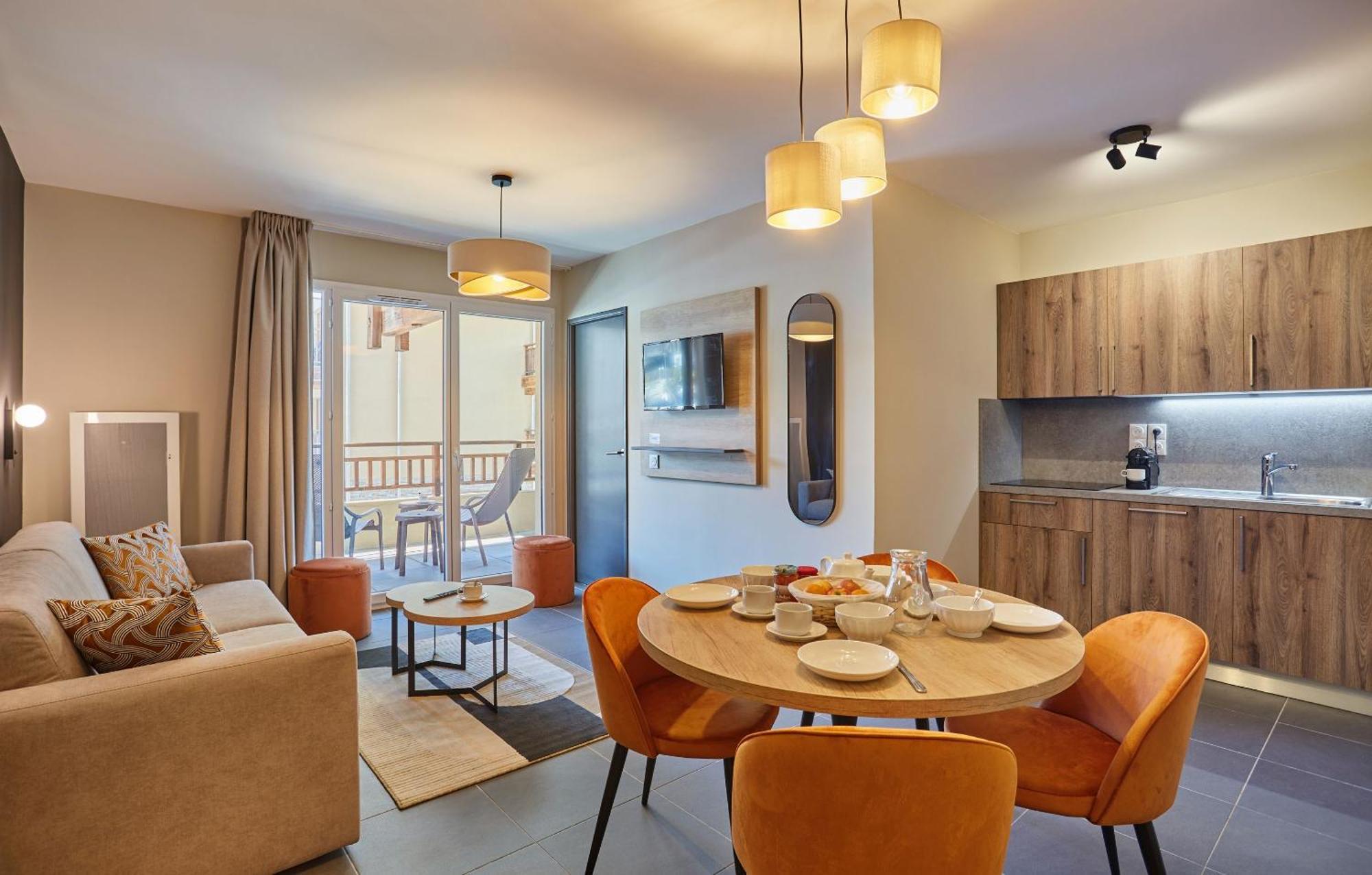 Residence Prestige Odalys Le Mont D'Орон Экстерьер фото