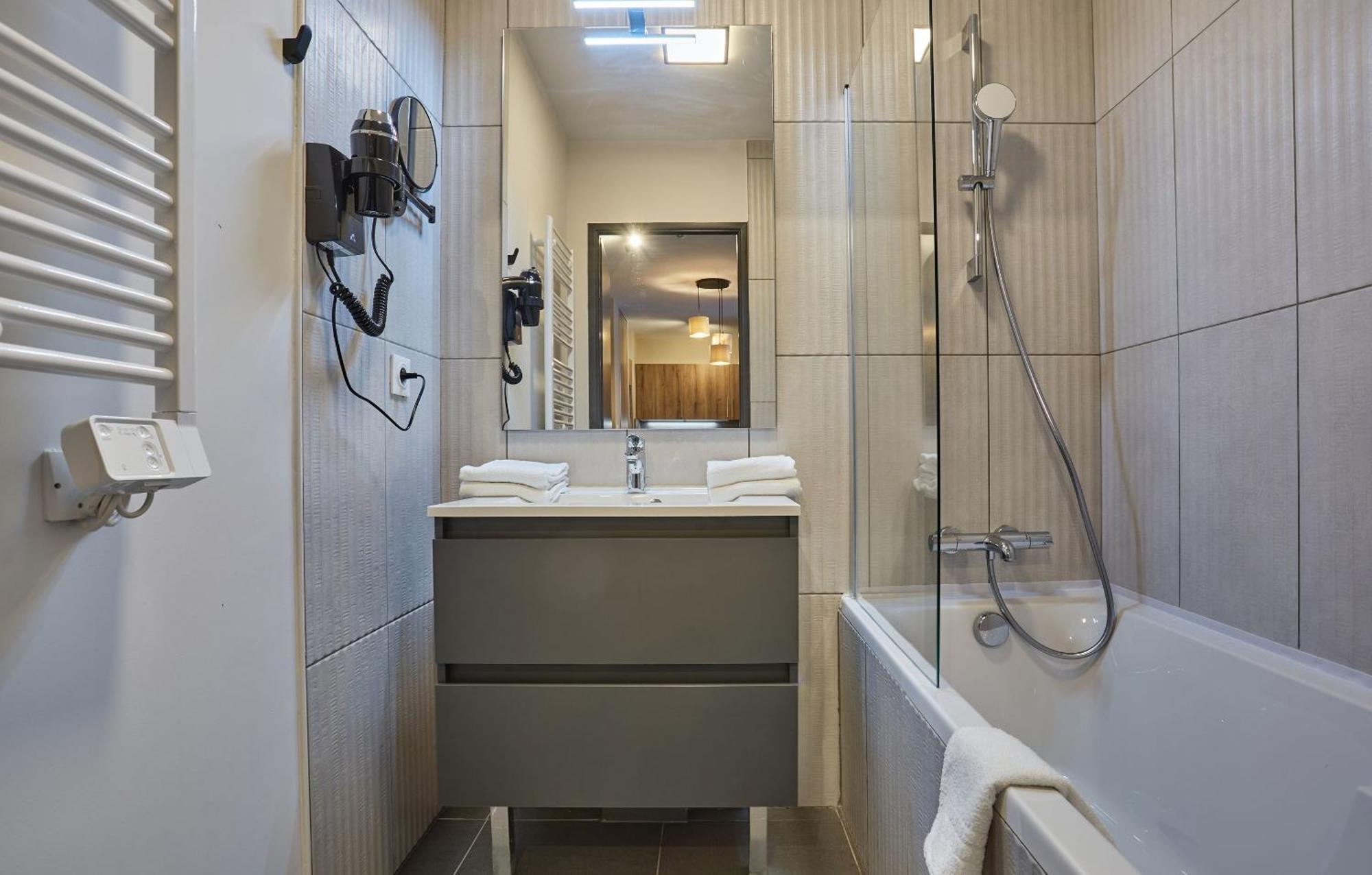 Residence Prestige Odalys Le Mont D'Орон Экстерьер фото