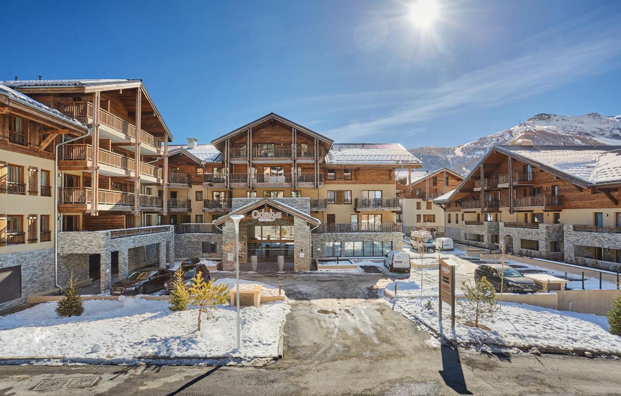Residence Prestige Odalys Le Mont D'Орон Экстерьер фото
