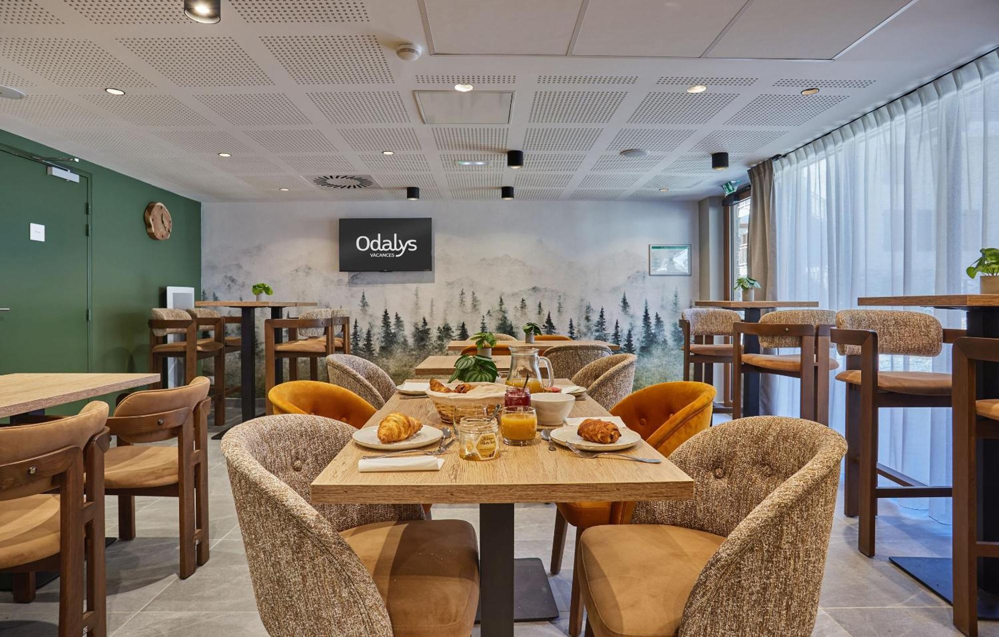 Residence Prestige Odalys Le Mont D'Орон Экстерьер фото